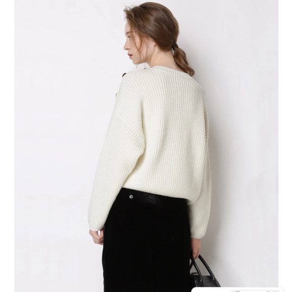 CAARA Galloway Knit Sweater - Picture 4 of 12